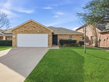 2413 Hawkwood Court, Fort Worth, TX 76123