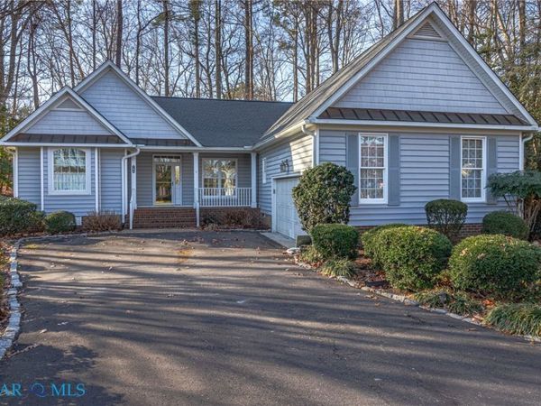 784 Middle Gate , Irvington, VA 22480