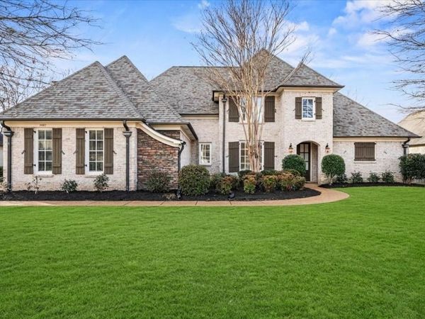 1581 BRACKENSHIRE LN, Collierville, TN 38017