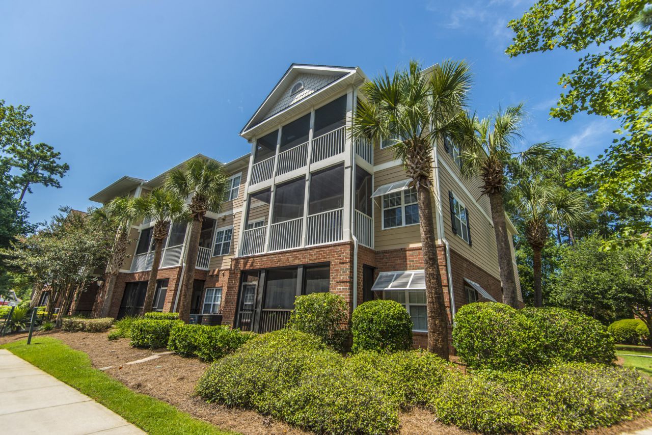 1319 Basildon Road Mount Pleasant, SC 29466