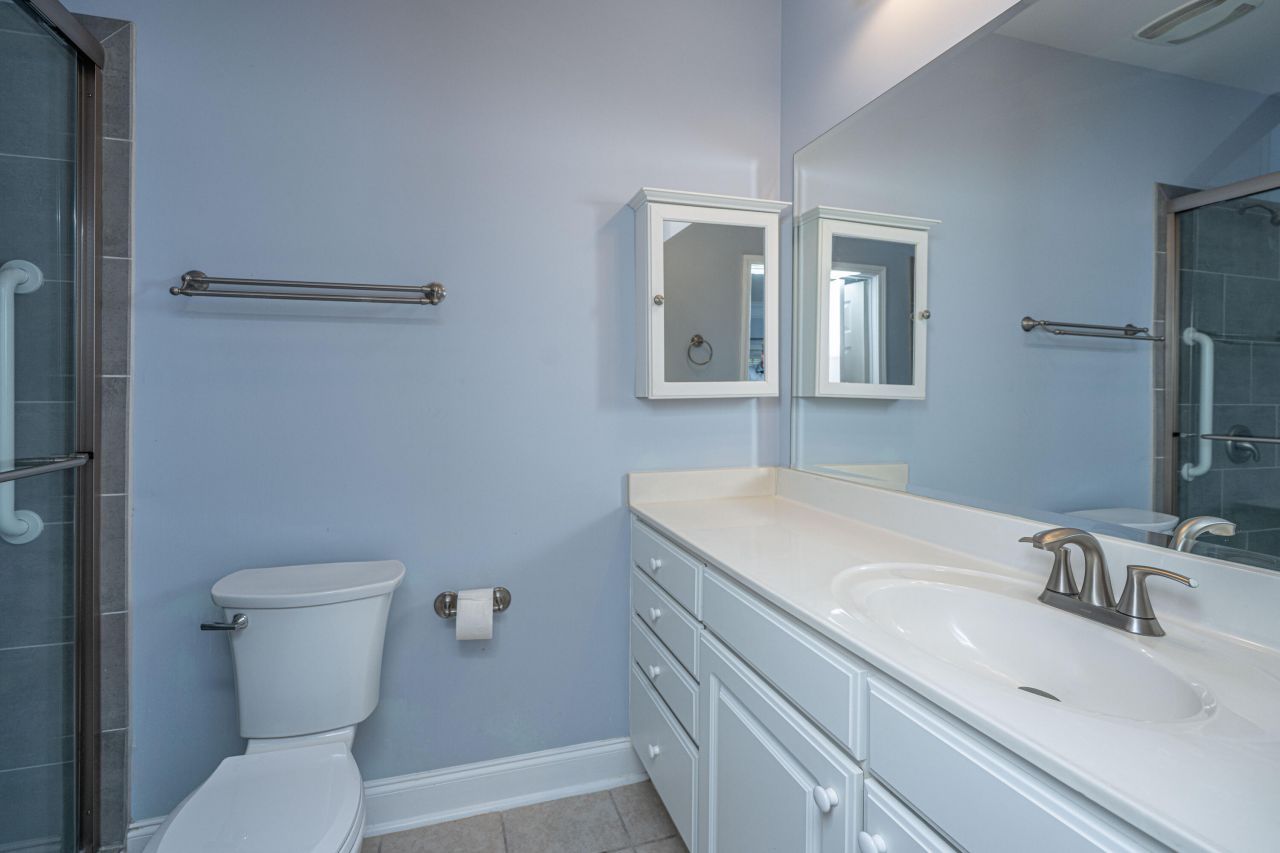 1319 Basildon Road Photo 12