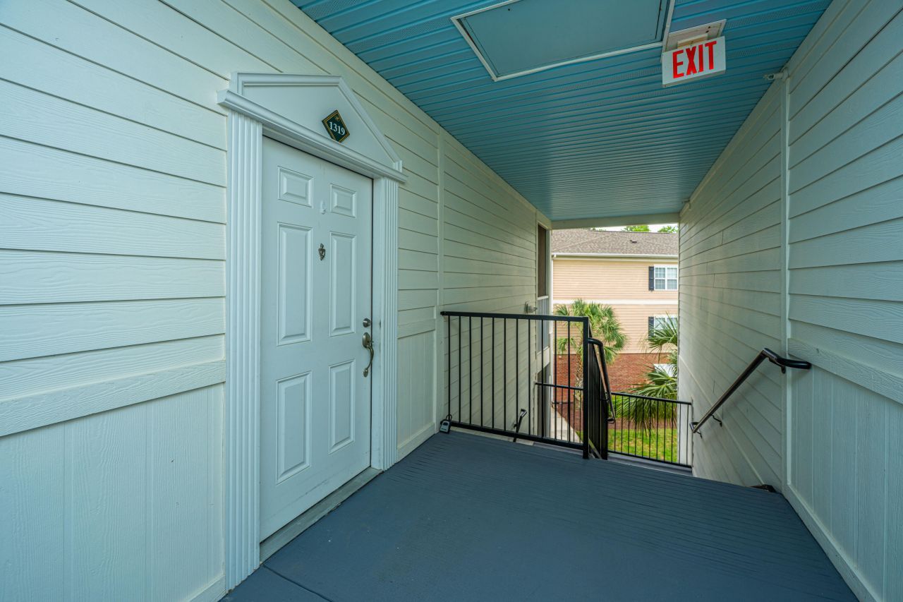 1319 Basildon Road Photo 20