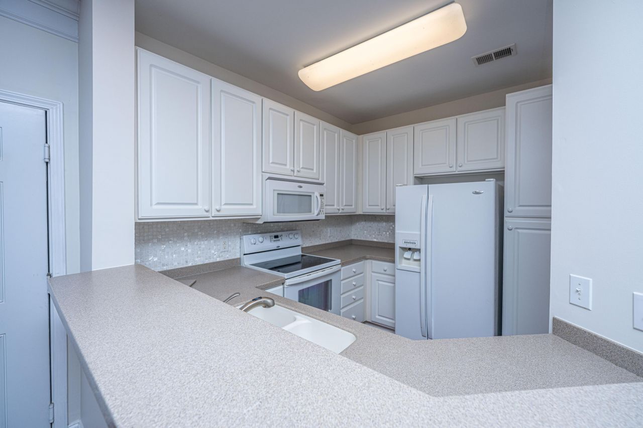 1319 Basildon Road Photo 24