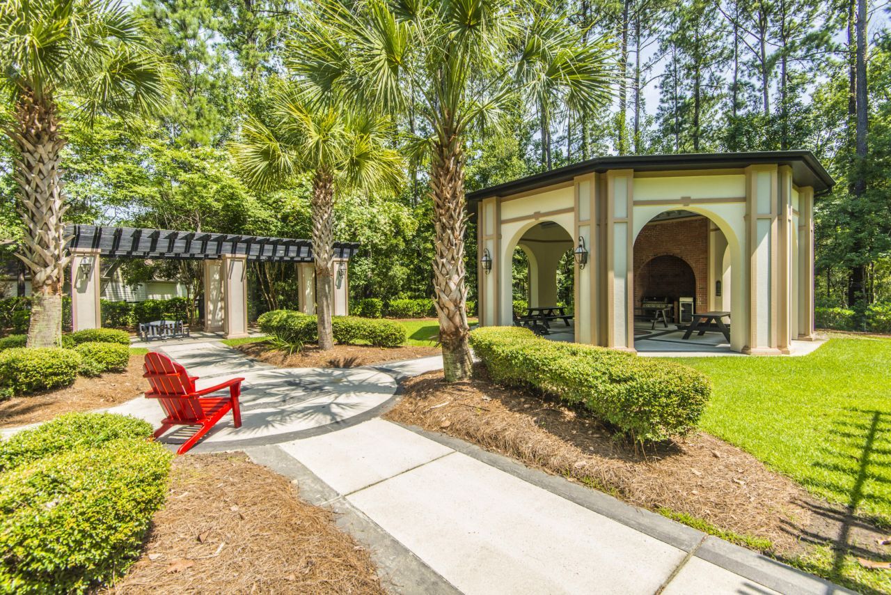 1319 Basildon Road Photo 28