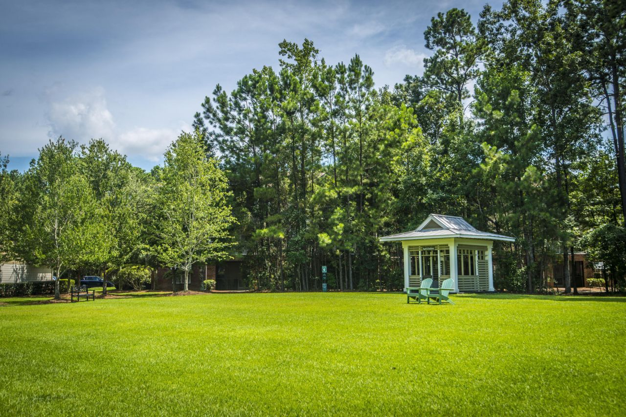 1319 Basildon Road Photo 32