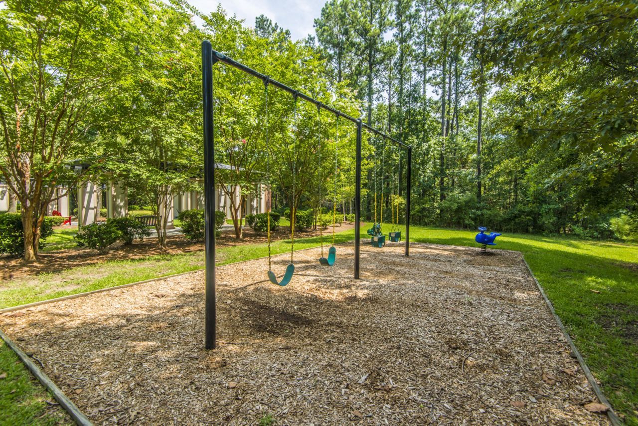 1319 Basildon Road Photo 34