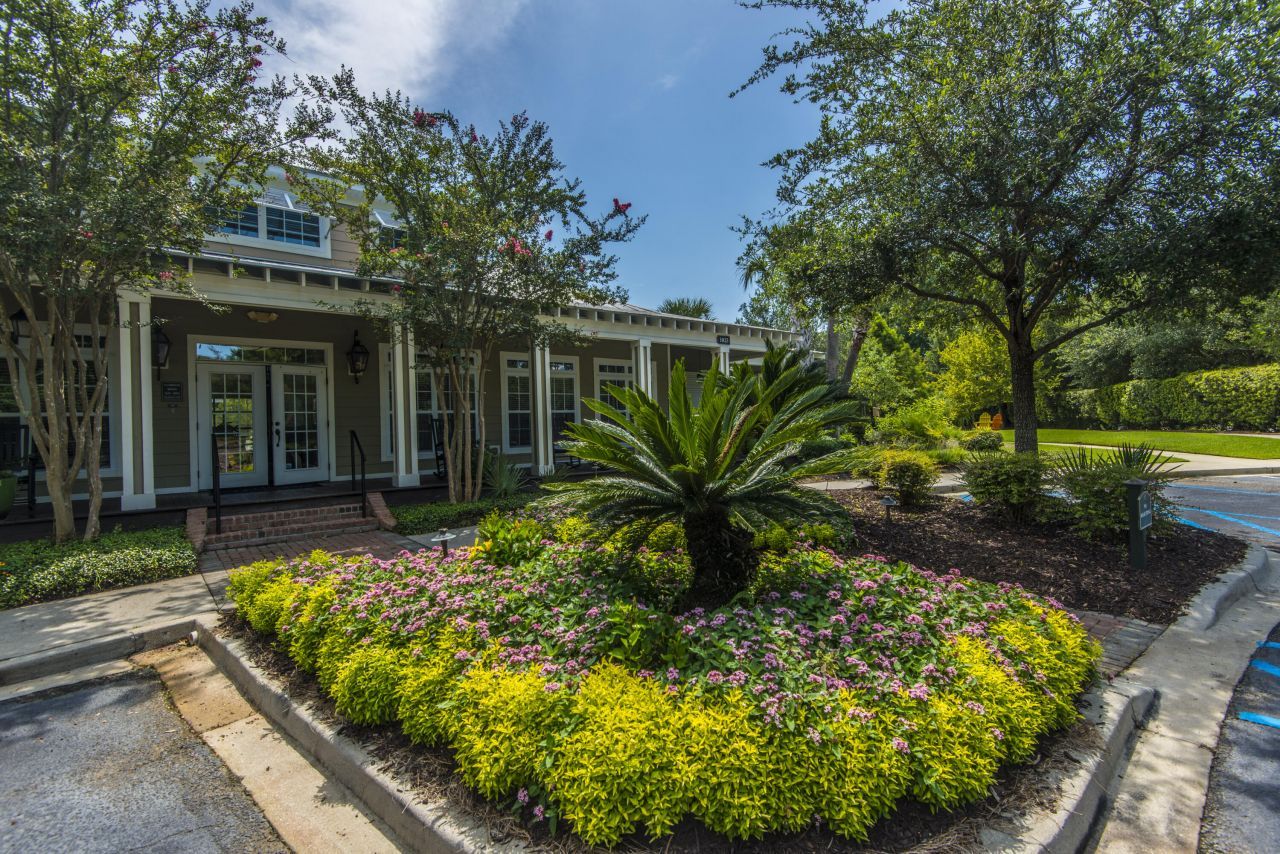 1319 Basildon Road Photo 40