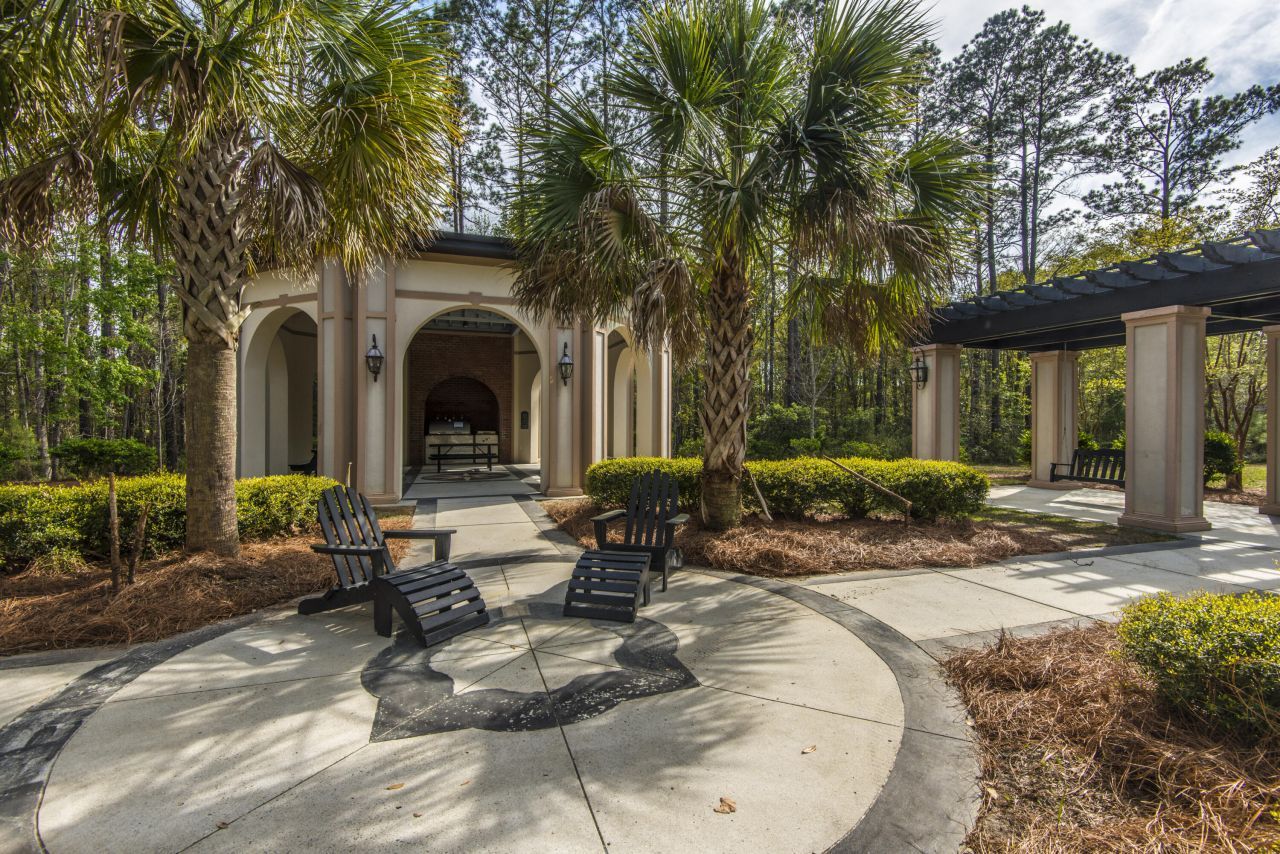 1319 Basildon Road Photo 49