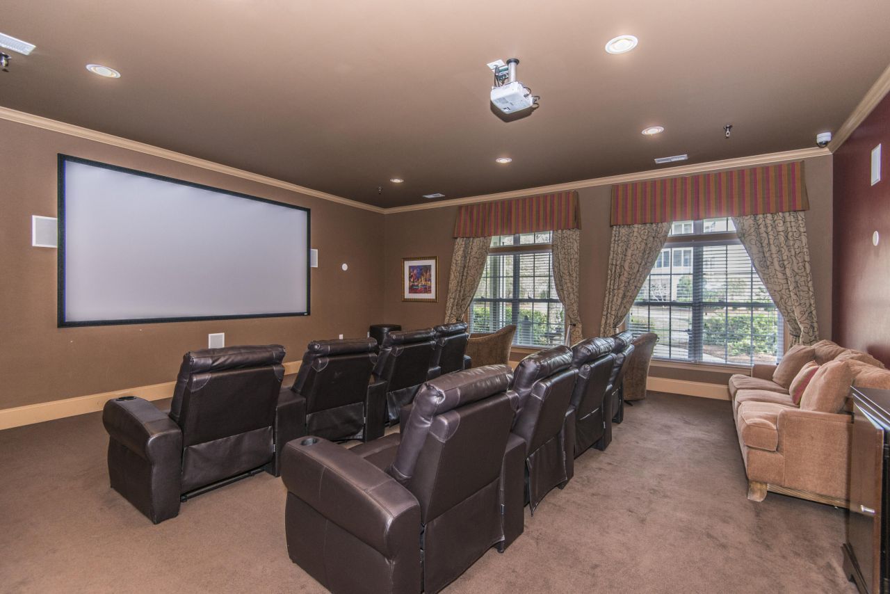 1319 Basildon Road Photo 58