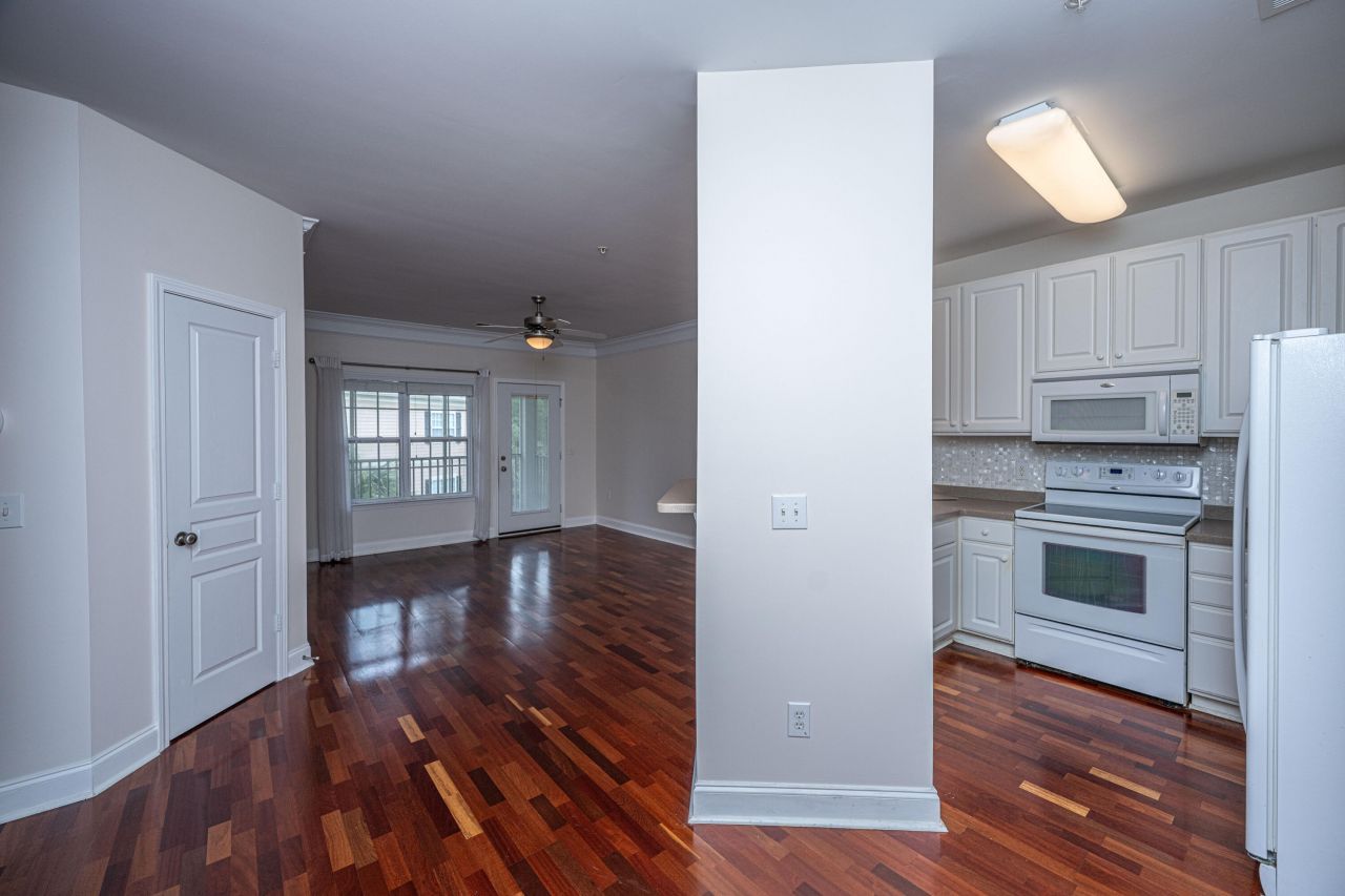 1319 Basildon Road Photo 6