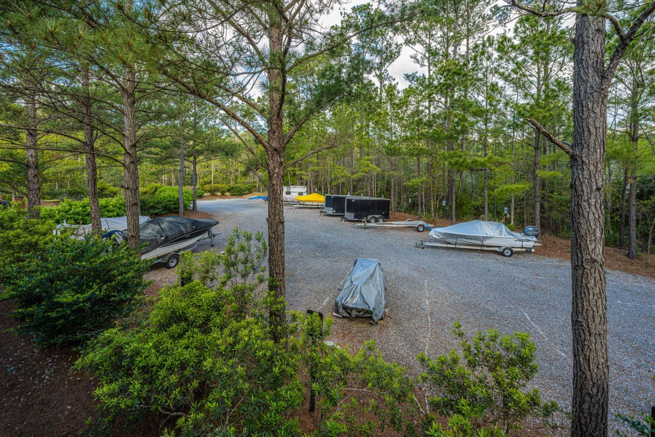 1319 Basildon Road Photo 60