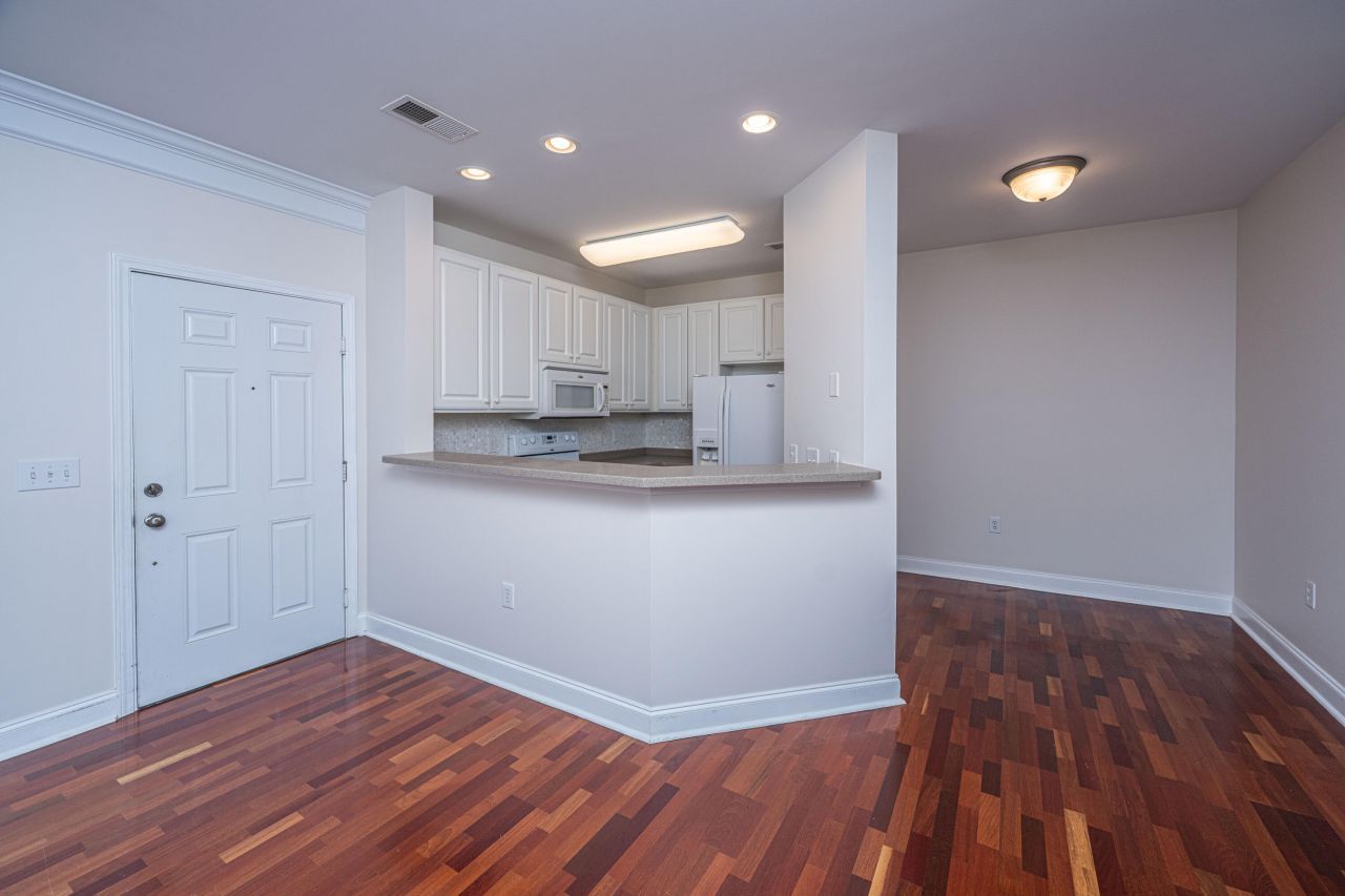 1319 Basildon Road Photo 8