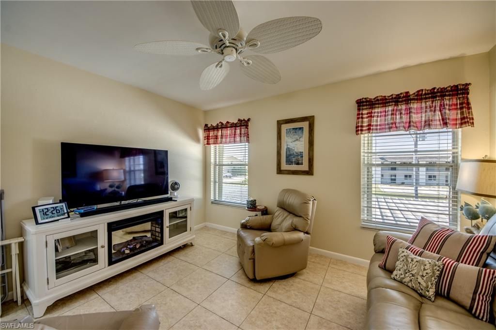 4025 SE 19th Pl, Unit 209, Cape Coral, FL 33904 Photo