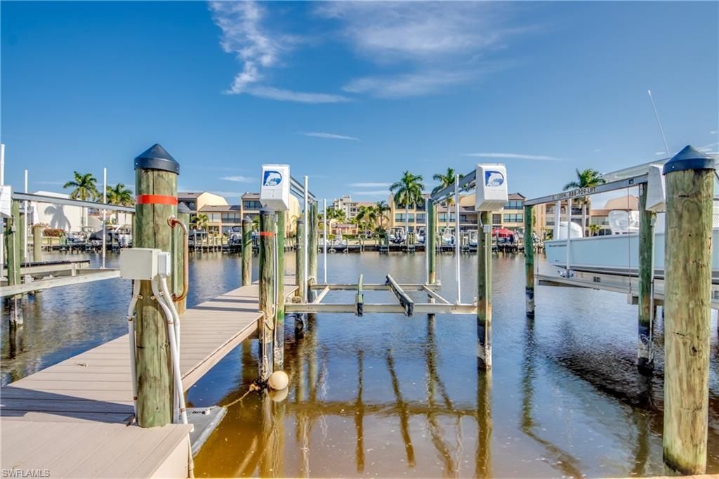 4025 SE 19th Pl, Unit 209, Cape Coral, FL 33904 Photo