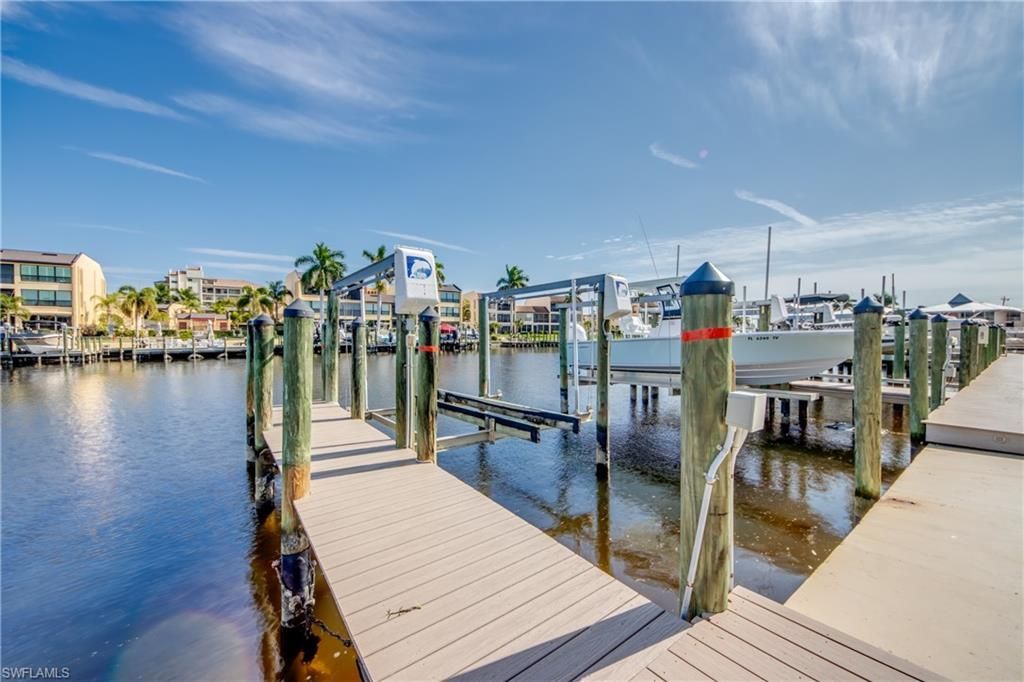 4025 SE 19th Pl, Unit 209, Cape Coral, FL 33904 Photo