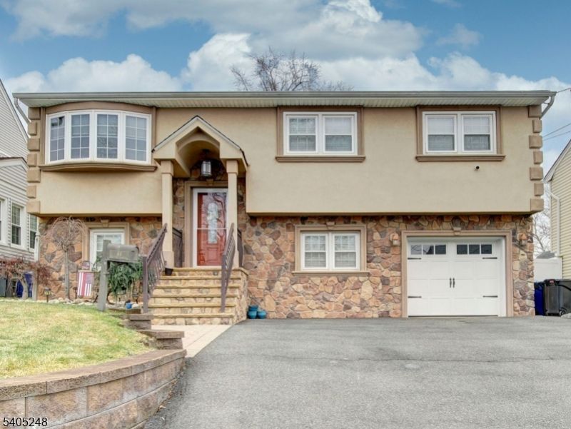 64 Arthur Ter, Kenilworth, NJ 07033 Main Photo