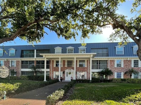 1900 Alamanda DR, Unit 204, NAPLES, FL 34102