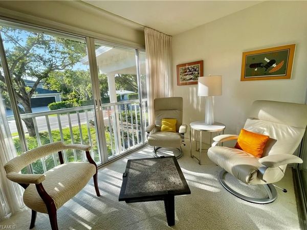 1900 Alamanda DR, Unit 204, NAPLES, FL 34102