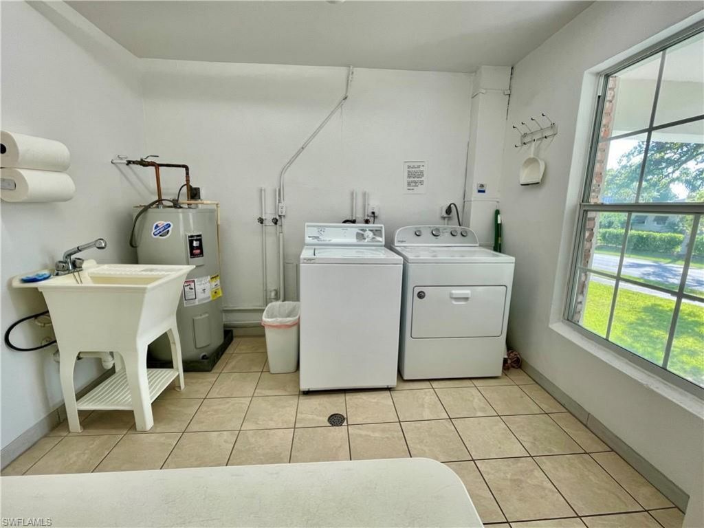 1900 Alamanda Dr, Unit 204, Naples, FL 34102 Photo