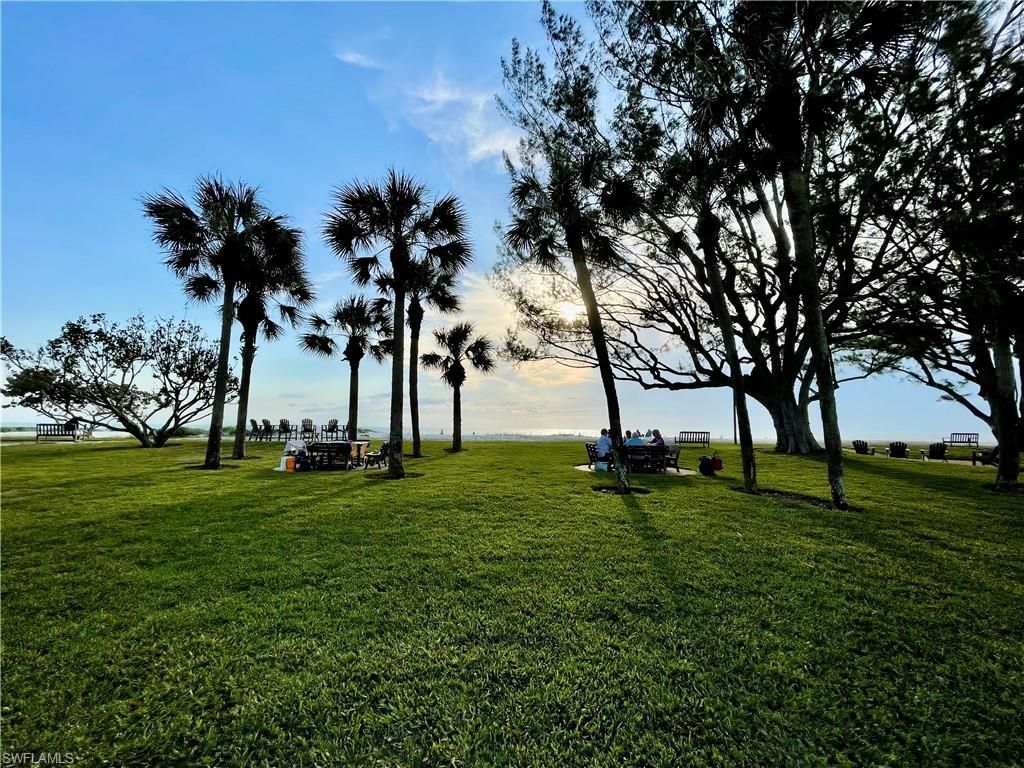 1900 Alamanda Dr, Unit 204, Naples, FL 34102 Photo