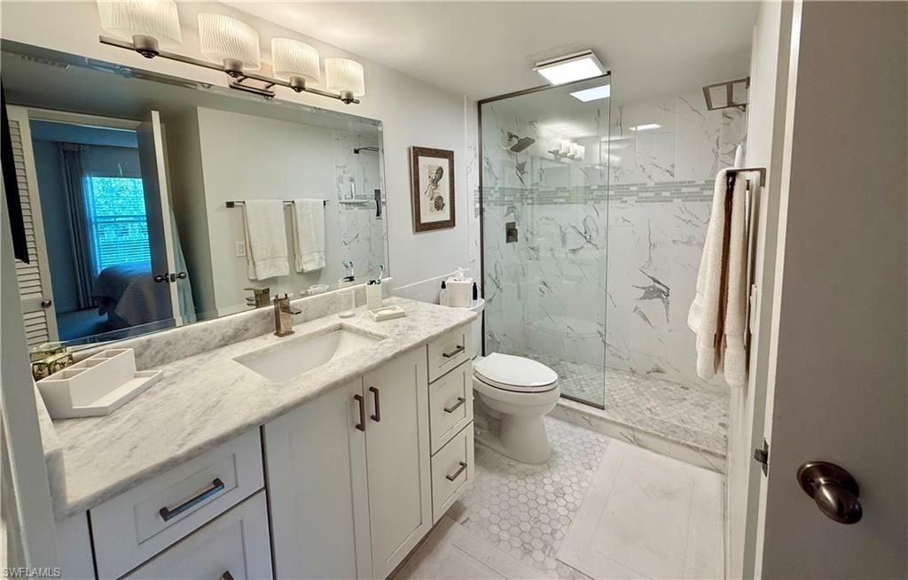 1900 Alamanda Dr, Unit 204, Naples, FL 34102 Photo