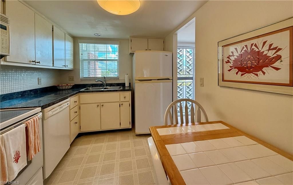 1900 Alamanda Dr, Unit 204, Naples, FL 34102 Photo