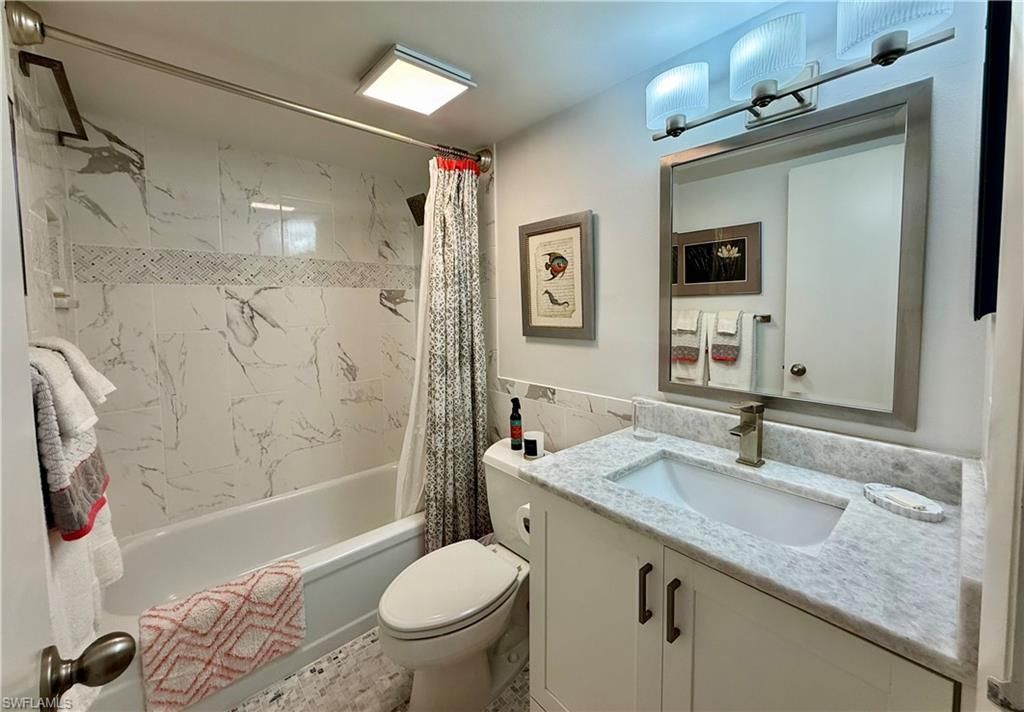 1900 Alamanda Dr, Unit 204, Naples, FL 34102 Photo