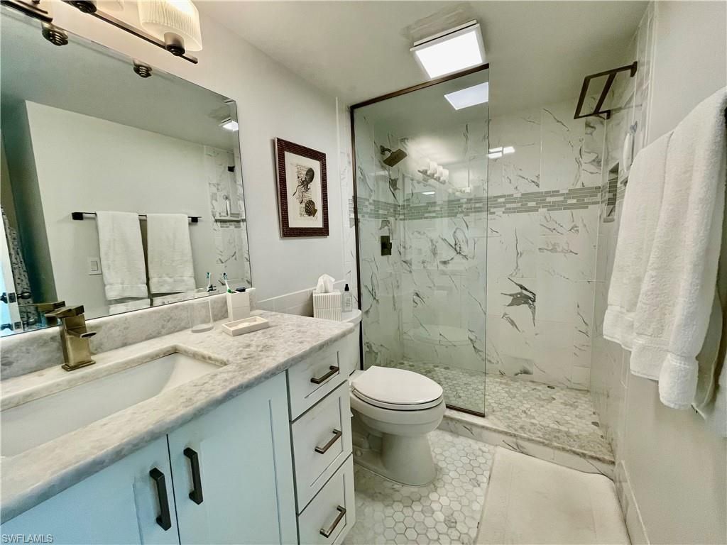 1900 Alamanda Dr, Unit 204, Naples, FL 34102 Photo