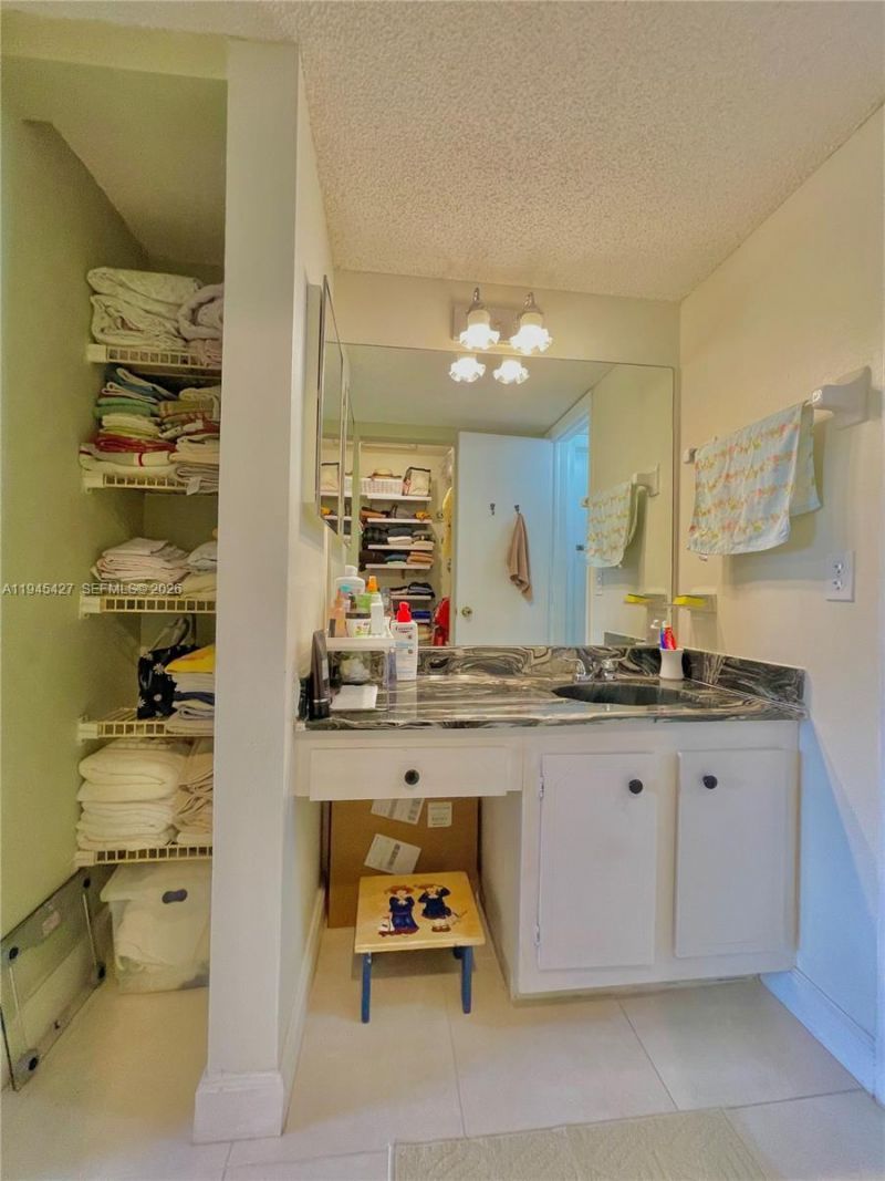 6350 NW 62nd St, Unit 308, Tamarac, FL 33319 Photo