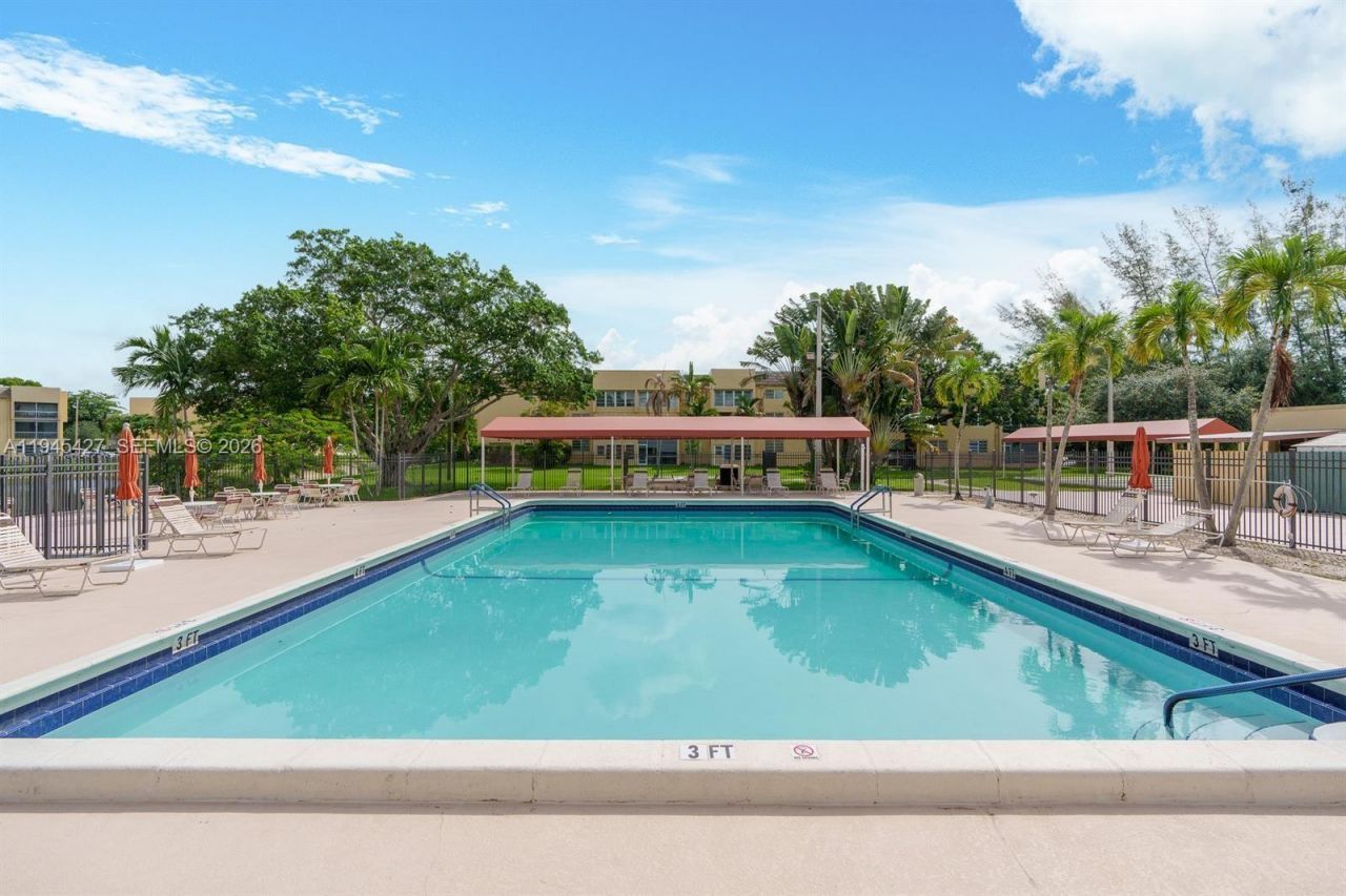 6350 NW 62nd St, Unit 308, Tamarac, FL 33319 Photo