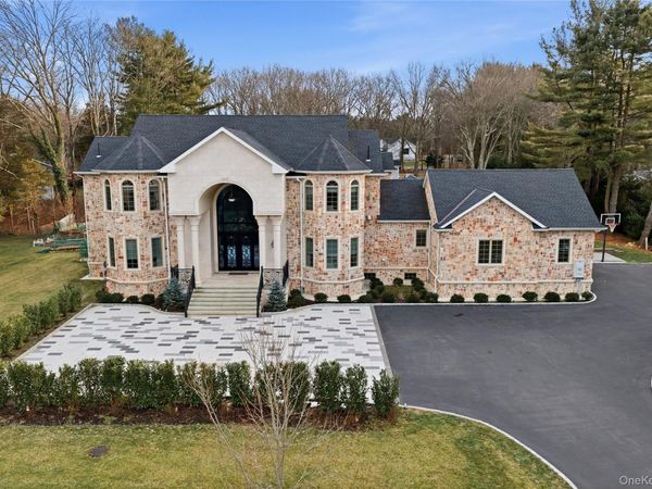 265 Laurel Lane , Laurel Hollow, NY 11791