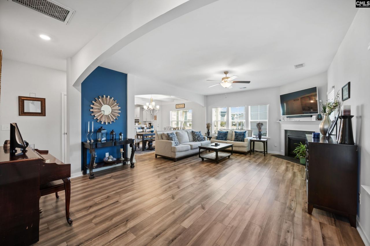 626 Hiawatha Drive Photo 4