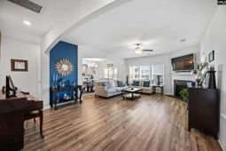 626 Hiawatha Drive photo 4