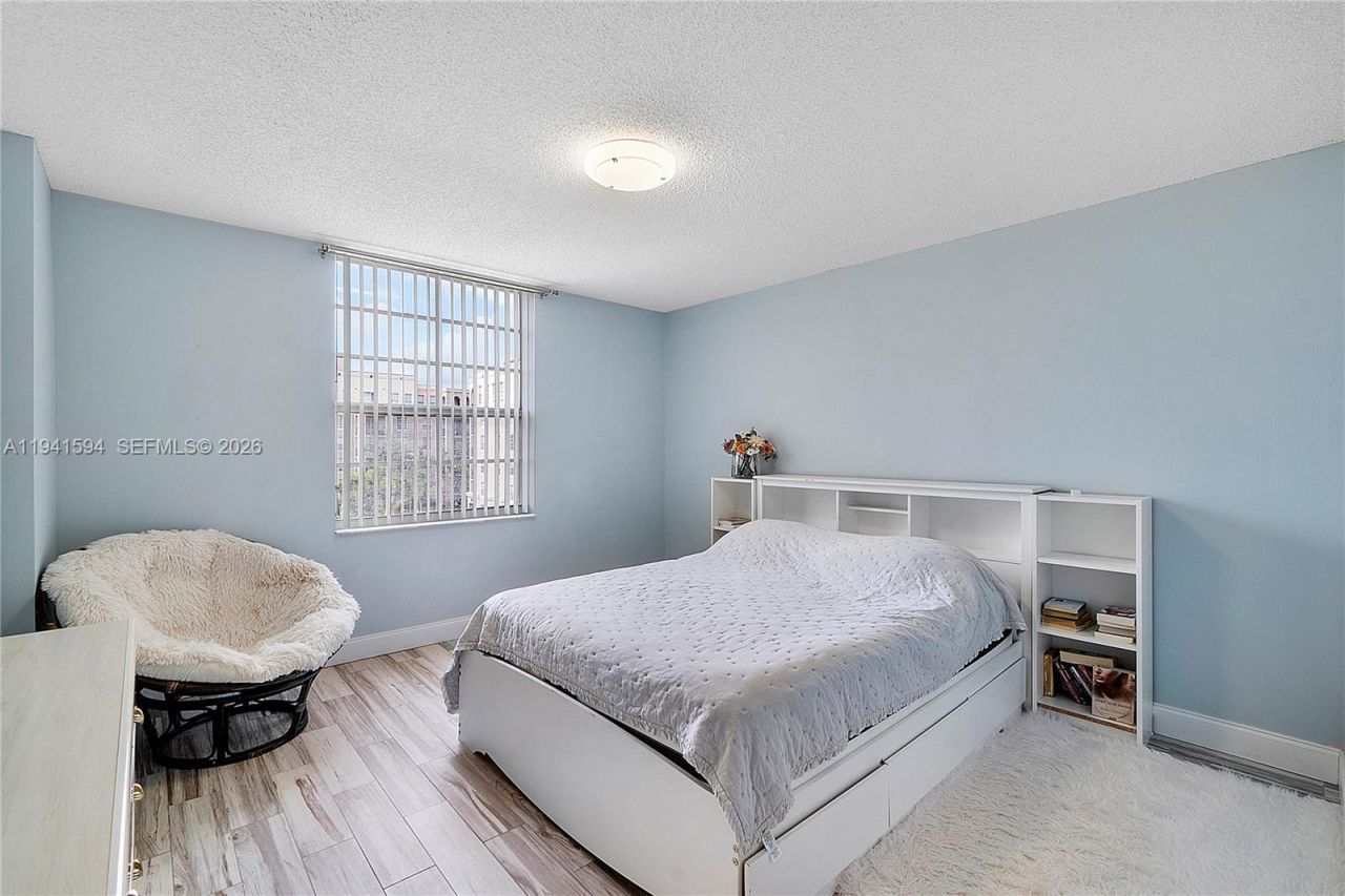 520 SE 5th Ave , Unit 2512, Fort Lauderdale, FL 33301 Photo