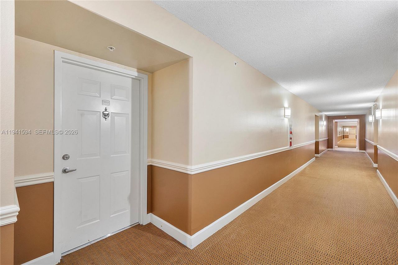 520 SE 5th Ave , Unit 2512, Fort Lauderdale, FL 33301 Photo