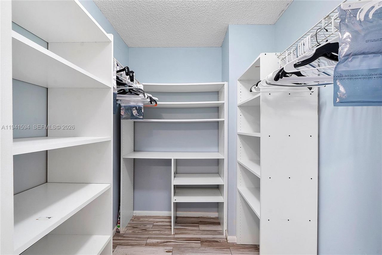 520 SE 5th Ave , Unit 2512, Fort Lauderdale, FL 33301 Photo