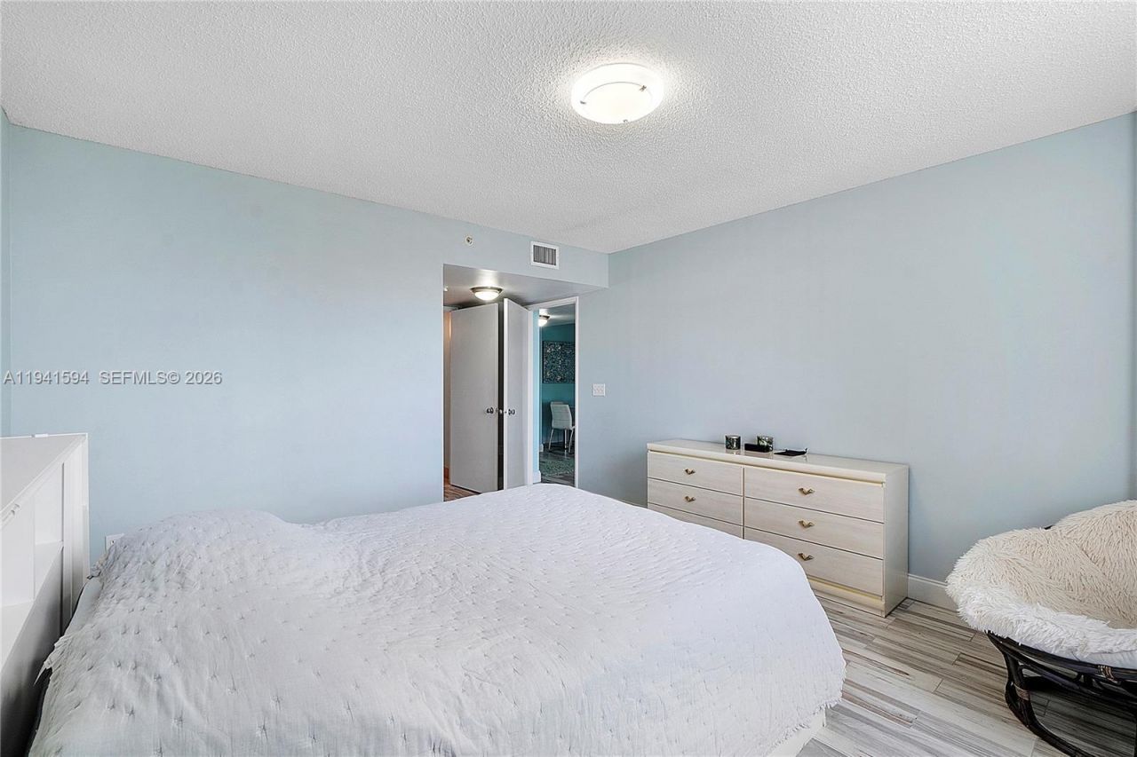 520 SE 5th Ave , Unit 2512, Fort Lauderdale, FL 33301 Photo