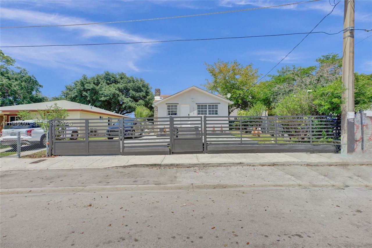 213 NW 34th Ter , Miami, FL 33127 Photo