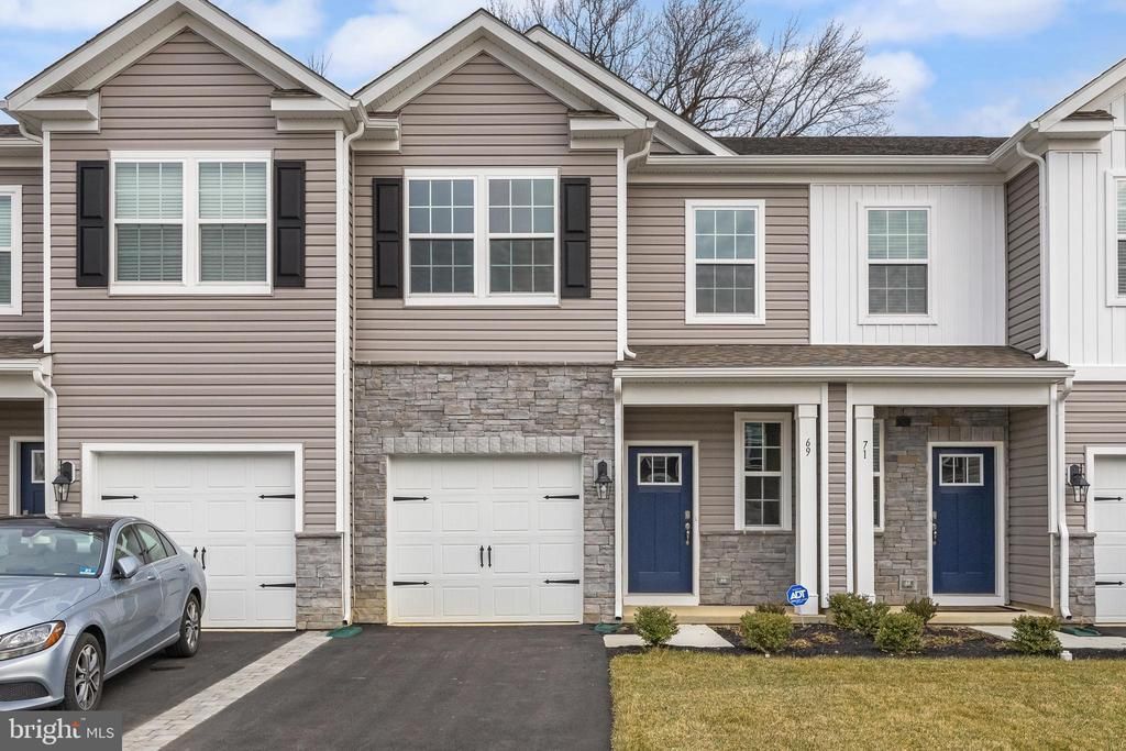 69 Alexander Way, Westampton, NJ 08060 Main Photo