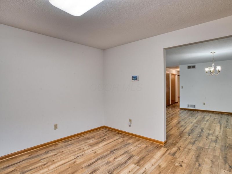 5400 Chestnut Hills Road NE, Newark, OH 43055 Photo 8