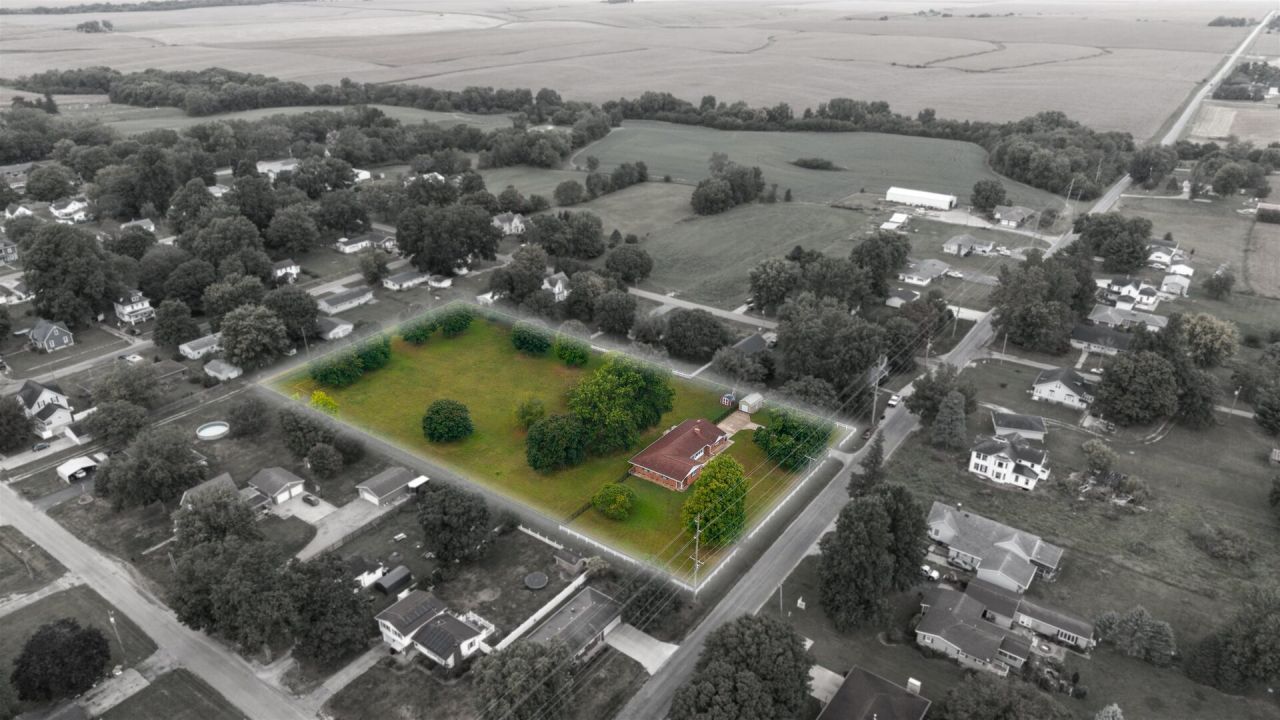 305 N Henderson Road, Alexis, IL 61412 Main Photo