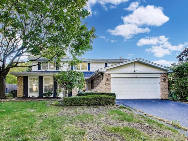 1110 S Plum Tree Lane, Palatine, IL 60067