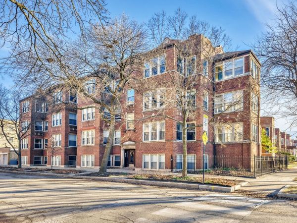 3725 W Byron Street, Unit 1, Chicago, IL 60618