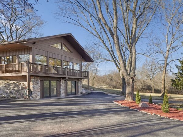 120 OLD BARRINGTON Road, North Barrington, IL 60010