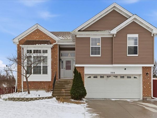 308 S Hackberry Circle, Round Lake, IL 60073