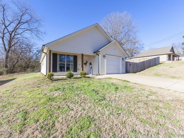 155 Whitley Avenue, Henderson, TN 38340