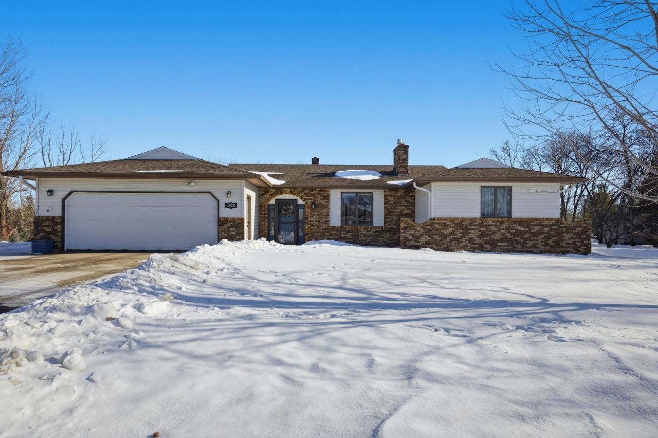 5422 35th Street S, Fargo, ND 58104 Main Photo