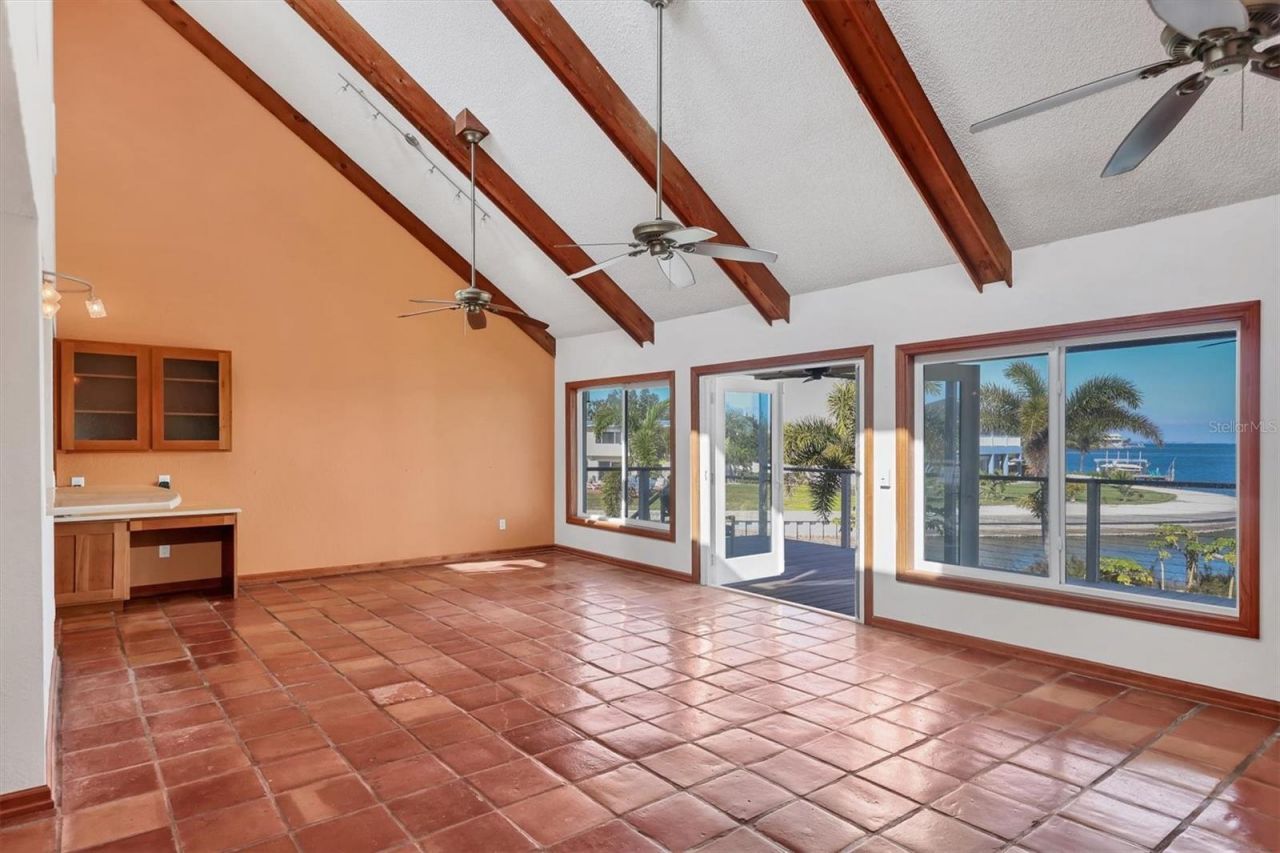 3601 Coquina Key Drive Se, Saint Petersburg, FL 33705 Photo