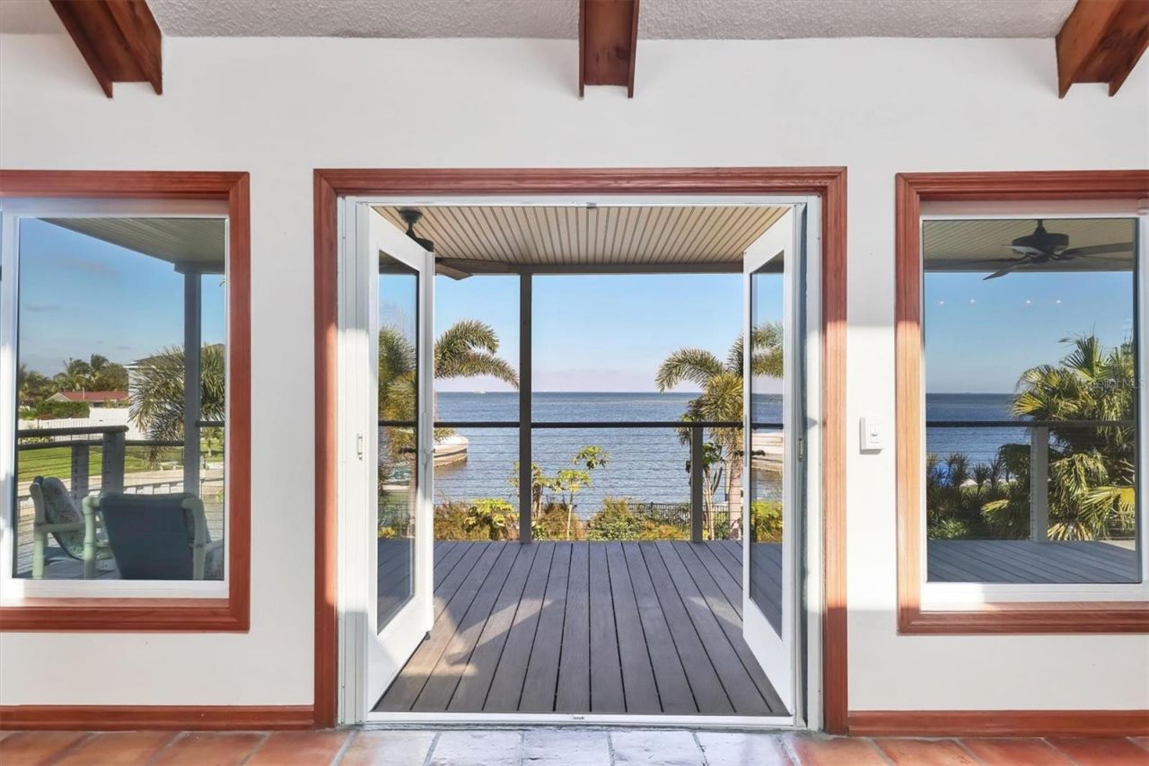 3601 Coquina Key Drive Se, Saint Petersburg, FL 33705 Photo