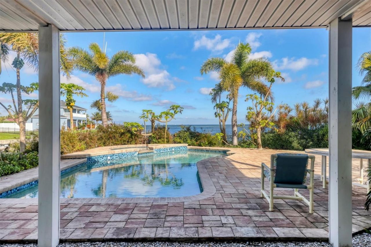 3601 Coquina Key Drive Se, Saint Petersburg, FL 33705 Photo